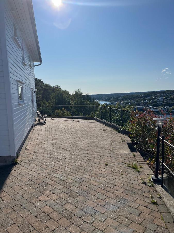 Apartment With Amazing Views - Free Parking アーレンダール エクステリア 写真